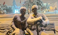 Bursa’da Kar Yağışıyla, Kent Merkezi Beyaza Büründü