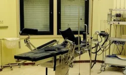 Denizli’de Sağlık Mevzuatına Aykırı İşlem Operasyonu: 8 Gözaltı