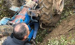 Devrilen Traktörün Altında Kaldı Hayatını Kaybetti