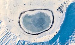 Erzincan’ın Nazar Boncuğu Buz Tuttu, Görüntüler Büyüledi