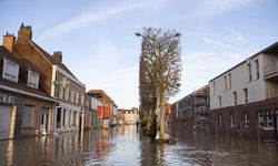 Fransa'da 5 Bölgede Sel Uyarısı Yapıldı