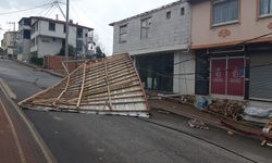 Kocaeli’de Çatısı Uçan 5 Okulda 4 Gün, Diğerlerinde 1 Gün Tatil