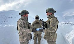 İstanbul’dan Komandolara Fatma Gül’ün Ördüğü 20 Çorap Hediye Edildi