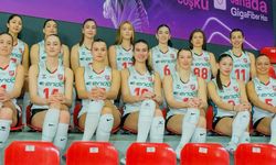 Karşıyaka Voleybol Takımı İstanbul Deplasmanına Çıkıyor