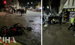 Kırmızı Işıkta Geçen Motosiklet Otomobille Çarpıştı: 2 Yaralı