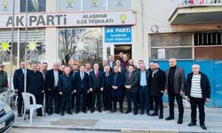 MHP’li Erkan Akçay Manisa’da Partililerle Bir Araya Geldi