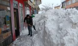 Tunceli Ovacık’ta Yoğun Kar, Kalınlık 1,5 Metreyi Buldu