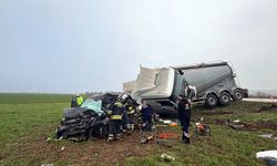 Tankerle Otomobil Çarpıştı; Sürücü Hayatını Kaybetti