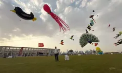 Dünya Birincisi Tavus Kuşu Uçurtması Katar Semalarında