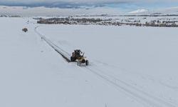 Van’da 230 Yerleşim Yerinin Yolu Ulaşıma Açıldı