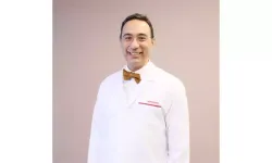 Lazer Yöntemiyle Gözlük Ve Lens Bağımlılığı Tarihe Karışıyor