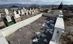 Kayseri’de Aile Mezarlığı Tahrip Edildi
