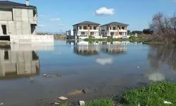 Balıkesir’de Sağanak Sonrası Rögarlar Taştı