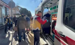 Otobüs Yayaya Çarpınca 8 Kişi Yaralandı