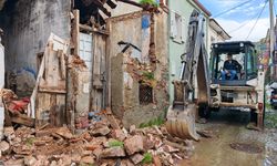 Balıkesir’de sağanak sonrası yaşamda olumsuzluklar görüldü