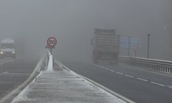 Bolu Dağı’nda Yoğun Sis Görüş Mesafesini Düşürdü