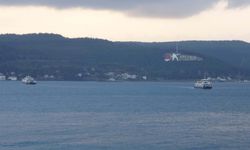 Şiddetli Fırtına Nedeniyle Adalara Feribot Seferleri Durduruldu