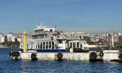 Bozcaada ve Gökçeada’da Fırtına Feribot Seferlerini Durdurdu