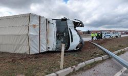 Kamyonet Devrildi, 3 Kişi Yaralandı