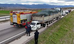 Cenaze yolunda kaza sonrası 2 kişi yaşamını kaybetti