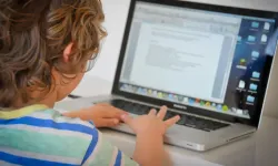 İnternet ve GSM Hatlarına Düzenleme: Çocuklara Yönelik Erişim Tedbirleri Yolda!