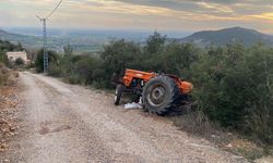 Traktör Çukura Devrildi, Sürücü Hayatını Kaybetti