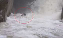 Dağcılar Su Seviyesi Yükselen Dereden Geçerken Zor Anlar Yaşadı