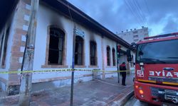 115 Yıllık Okulda Restorasyon Sırasında Yangın