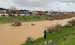 İzmir’de kaybolan çocuk için AFAD ve polis derede arama yapıyor