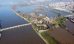 Edirne'de Nehir Debileri Yükseldi, Köprüler Trafiğe Kapalı