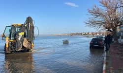 Edirne Enez’de Deniz Yükseldi, Belediye Ekipleri Önlem Aldı