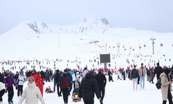 Erciyes’te Hafta Sonu Yoğunluğu Yaşandı