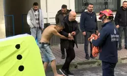 İstanbul Küçükçekmece’de Polis Gelince Kendini Eve Kilitledi