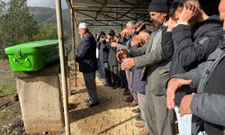 Hatay’da Gazdan Etkilenen Baba Ve Kızı Toprağa Verildi