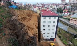 Heyelan Sonrası Mührü Kalkan Apartmanda Risk Endişesi