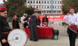 Etkinlikte Katılımcılara Hurma Ve Şerbet İkramı Yapıldı