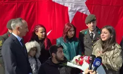 Hatay’da Beliz, Kendisine Destek Olan Emekli Albayla Bir Araya Geldi