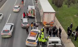 İstanbul - Başakşehirde Motosiklet Ve TIR Çarpışmasında Sürücü Hayatını Kaybetti