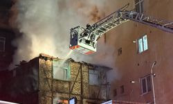 İzmitte Metruk Binada Meydana Gelen Yangın Söndürüldü