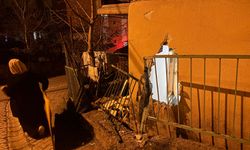 Kamyonetin Çarptığı Evin Duvarından Kopan Tuğlaların Altında Kaldı