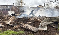 Karabük’te 4 Ev, Ahır ve Traktör Yandı: 2 Büyükbaş Hayvan Öldü