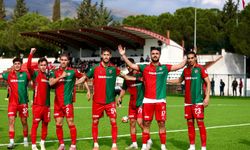 Karşıyaka, 10 Numara Futboluyla Kazanmayı Sürdürüyor