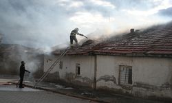 Kırıkkalede Müstakil Evdeki Yangın Sonrası Bir Kişi Dumandan Etkilendi