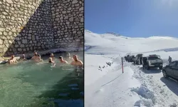 Off-Road Ekibi 50 Derecelik Kaplıcada Yüzdü