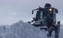 Kars’ta Kardan Kapanan 142 Köy Yolu Ulaşıma Açıldı