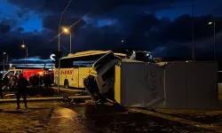 Kayseri’de Yolcu Otobüsü İle Kamyonet Çarpıştı: 5 Yaralı