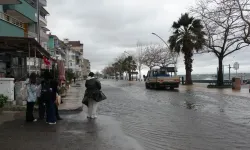 Köyceğiz Gölü'nde Taşkın; Kordon Suya Gömlandı