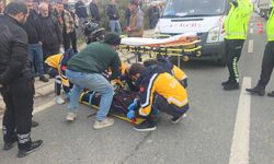 Motosiklet Ve Otomobil Çarpışmasında Iki Kişi Yaralandı