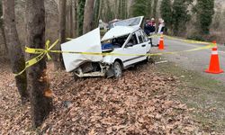 Otomobil Kazasında 1 Ölü, 2 Yaralı