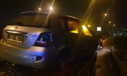 Bariyerlere Çarpan Araçta Sürücü Yaralandı